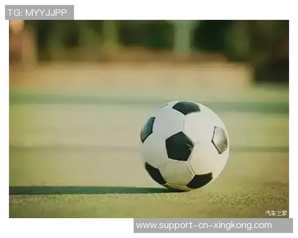 足球江湖中的瞬间定格与回忆分享，记录每一场激情与梦想的赛场故事